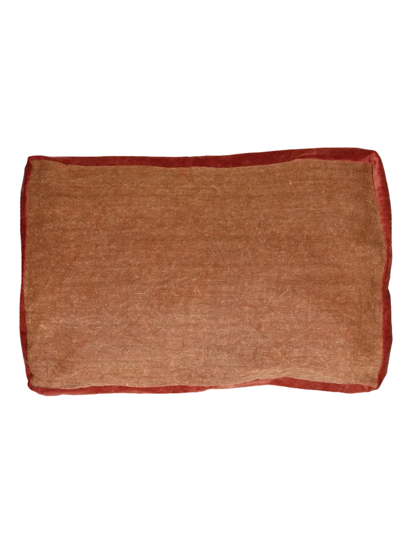 Alpha Borders Kissen Samt