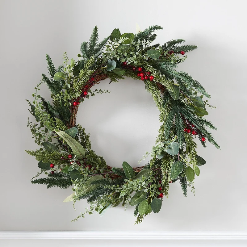45cm Weihnachtskranz mit Tannenzweigen und roten Beeren