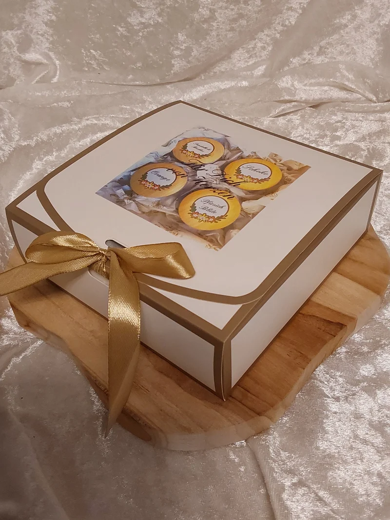 Geschenk-Box mit 4 Duftkerzen
