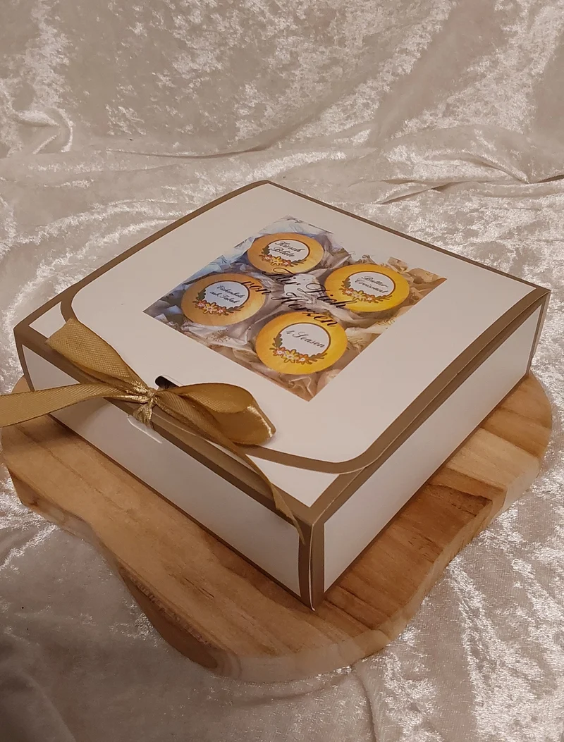 Geschenk-Box mit 4 Duftkerzen