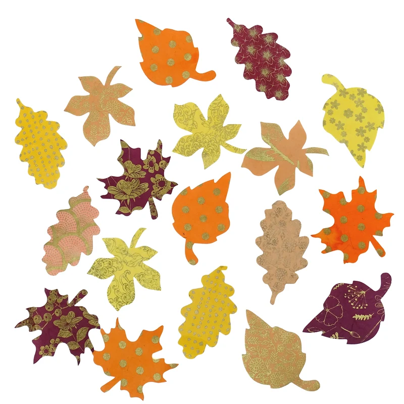 Herbstblätter-Konfetti aus Lokta-Naturpapier – handgefertigt in Nepal, ca. 4–7 cm, bunt mit Gold – nachhaltige Herbst- & Halloween-Streudeko