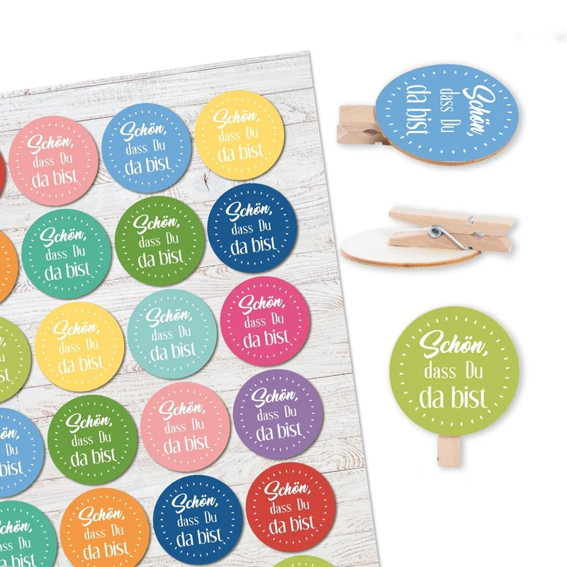 24 runde Holzklammern + 24 bunte Text Aufkleber Schön, dass du da bist - Geschenke verpacken Gastgeschenk Mitgebsel