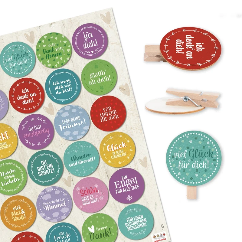 24 bunte Sprücheaufkleber + 24 Holzklammern mit Holzscheibe 4 cm Glückwunsch Motivation Geschenke dekorieren
