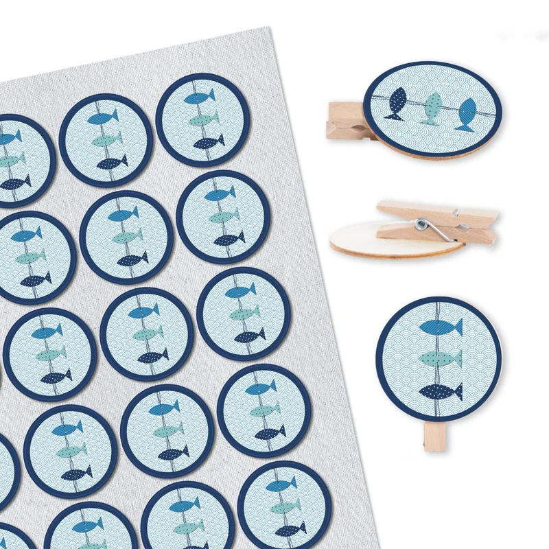 Logbuch-Verlag 24 Holzklammern mit Fische-Motiv blau