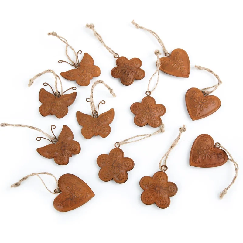 Logbuch-Verlag 12 kleine Anhänger Rost Osterdeko Herz Blume Schmetterling 4 cm mit Schnur zum Aufhängen Herzanhänger Patina Ostern Anhänger