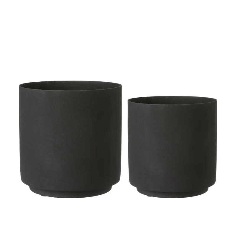 Blumentopf MALIA aus Metall in Schwarz - Wikholm Form