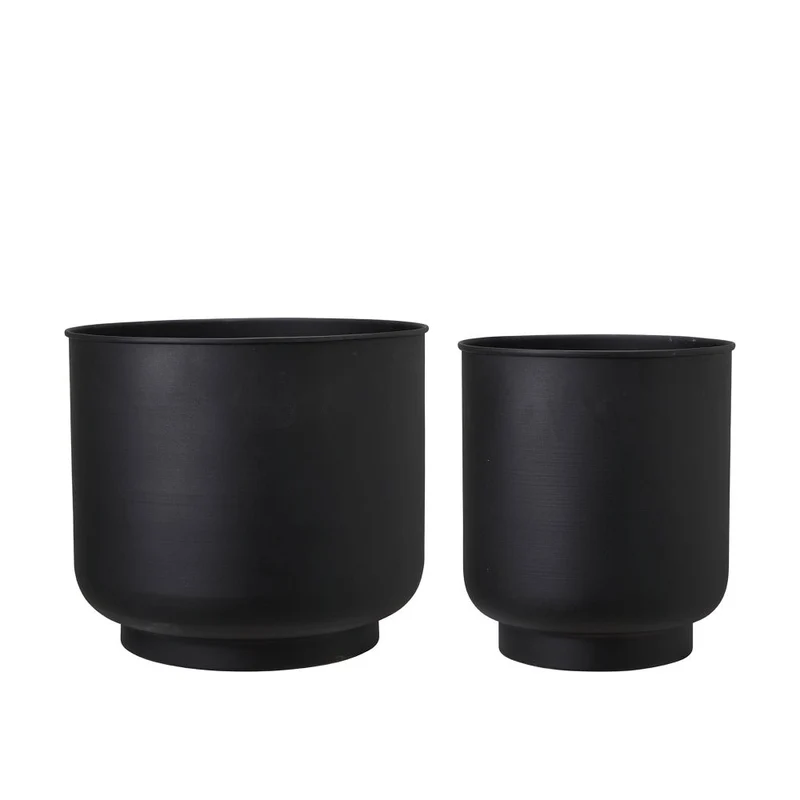 Blumentopf ELIANA aus Metall in Schwarz - Wikholm Form
