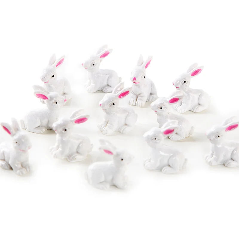 12 Mini Osterhasen Figuren weiß rosa mit Klebepunkt 2 cm