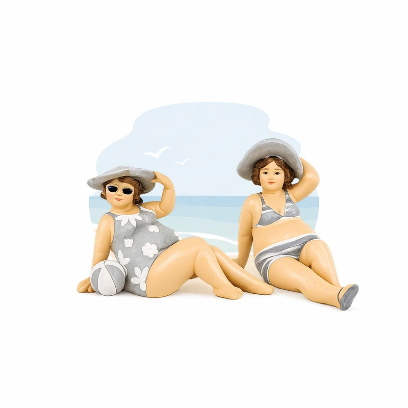 2 sommerliche Frauen im Bikini Rubensfigur 14 cm grau weiß