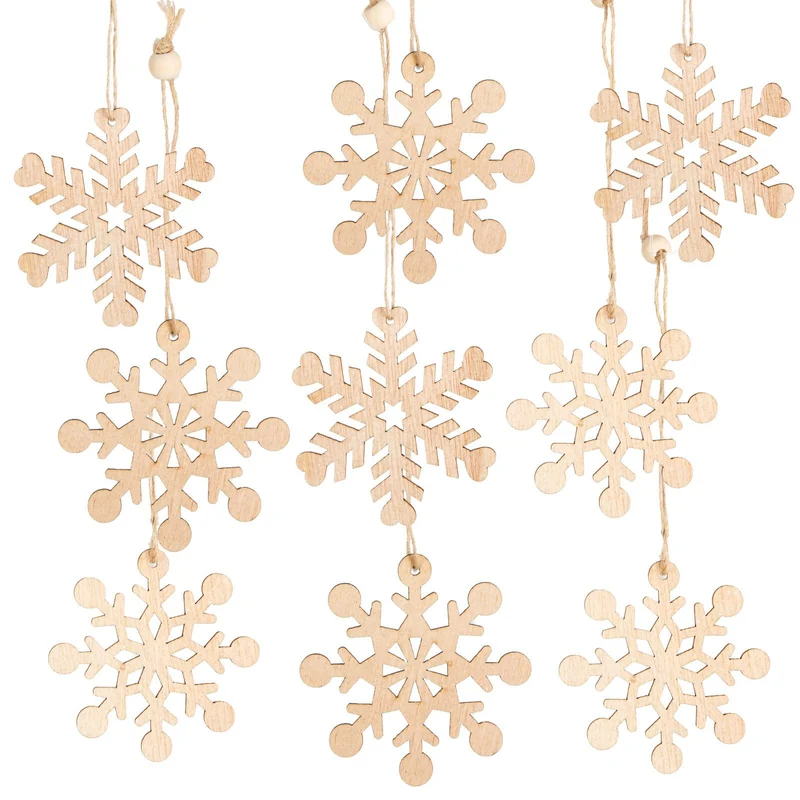 9 naturfarbene Schneeflocken Anhänger - glitzernd aus Holz