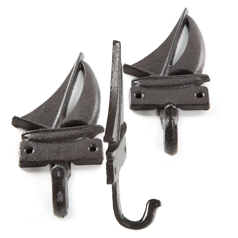 3 maritime Wandhaken aus Gusseisen mit Segelboot-Motiv