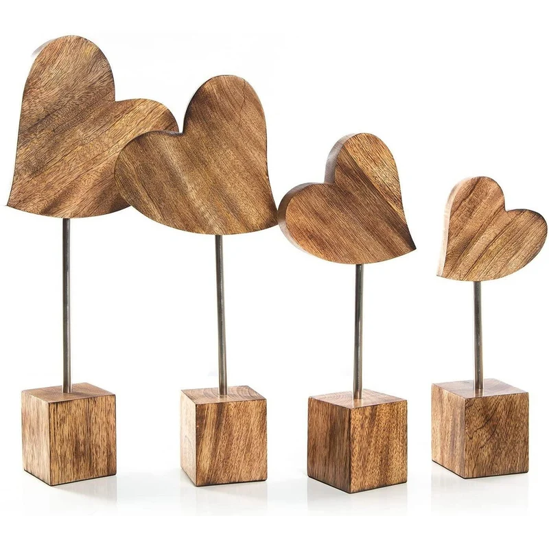 4 Holzherzen auf Standfuß - verschiedene Größen zum Hinstellen
