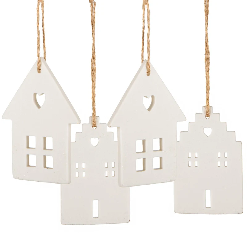Logbuch-Verlag 4 Porzellan Häuser zum Aufhängen Weihnachtsanhänger Geschenkanhänger Haus hygge weiß 8 cm