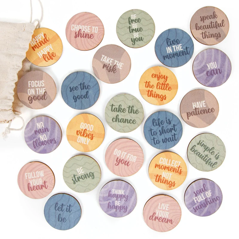Logbuch-Verlag 24 Motivationstaler Holztaler mit englischen Sprüchen Motivationssprüche Alltagsmotivation Glücksbringer bunt Ø 4 cm