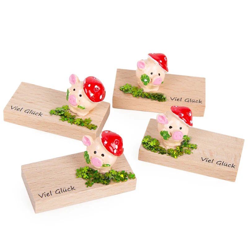4 Glücksschweine auf Holztafel "Viel Glück" Mini-Geschenke 5 x 2,5 cm