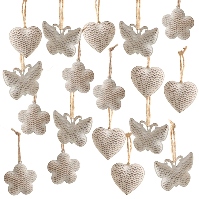 Logbuch-Verlag 18 Metallanhänger beige Creme Schmetterling Herz Blume Frühlingsdeko Ostern Anhänger 4 cm