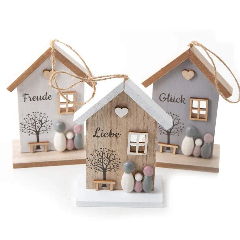 Logbuch-Verlag 3 Holzhäuser zum Aufhängen Deko Haus Liebe Glück Freude Geschenk Set Familie Dekoration Frühling Ostern 16,5 x 10 cm
