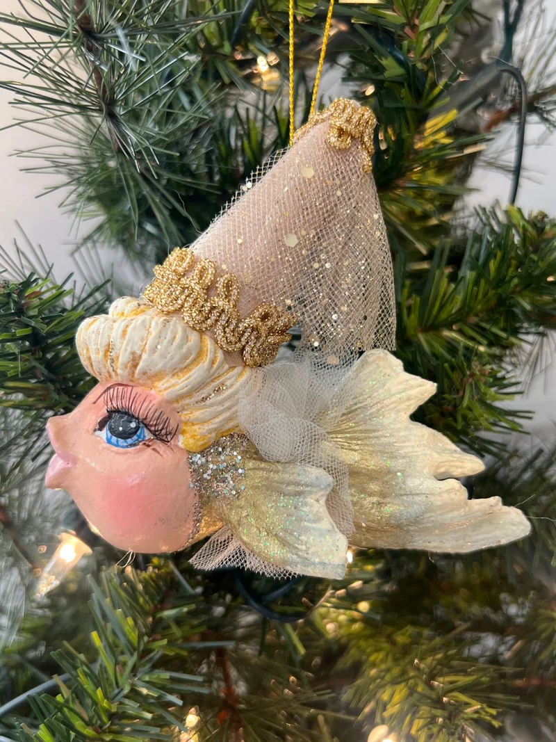 Burgfräulein Fisch Weihnachtsbaumschmuck von Goodwill