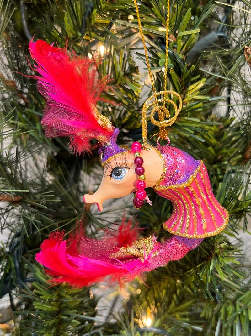 Showgirl Shrimp Weihnachtsbaumschmuck von Goodwill
