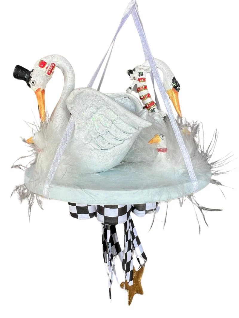 Krinkles "7 Swans A Swimming" Ornament von Patience Brewster