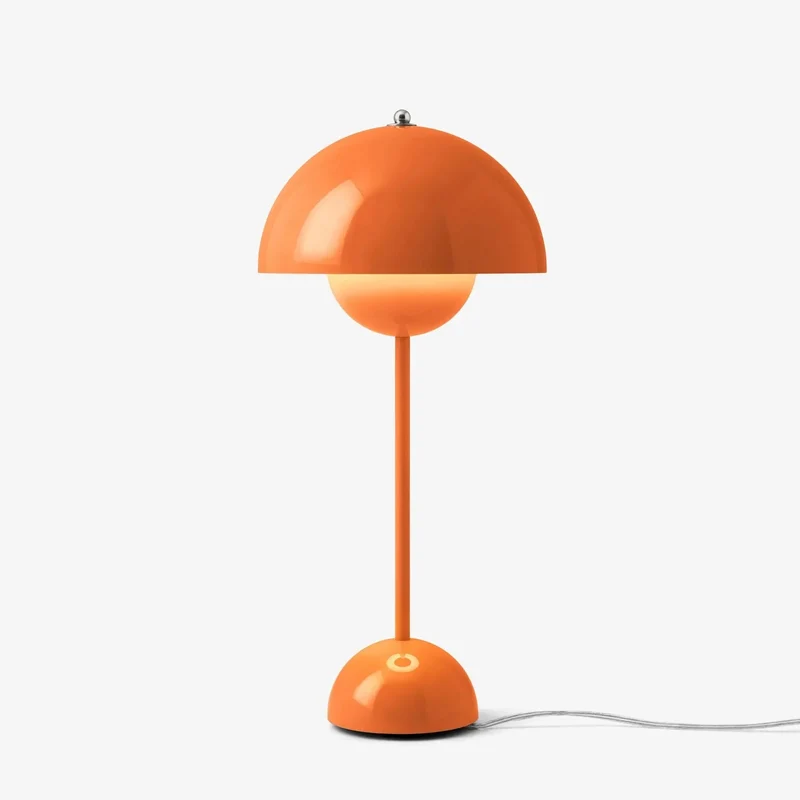 VP3 Flowerpot Tischleuchte Zesty Orange - &Tradition