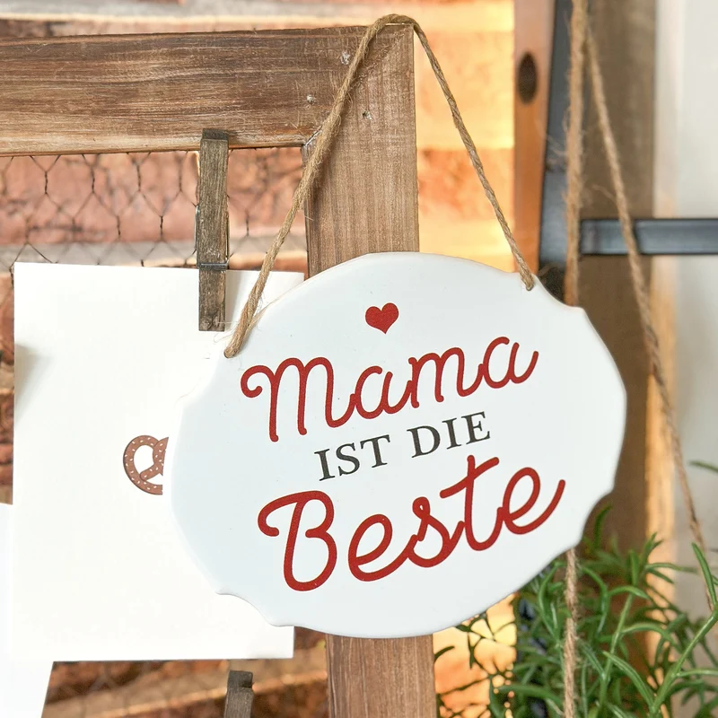 Schild Design "Mama ist die Beste" Metall Vintage Weiß