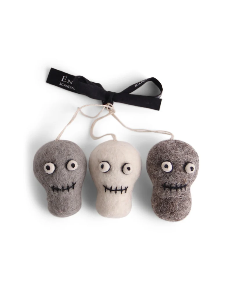 Totenköpfe Filzanhänger 3er-Set von Gry & Sif