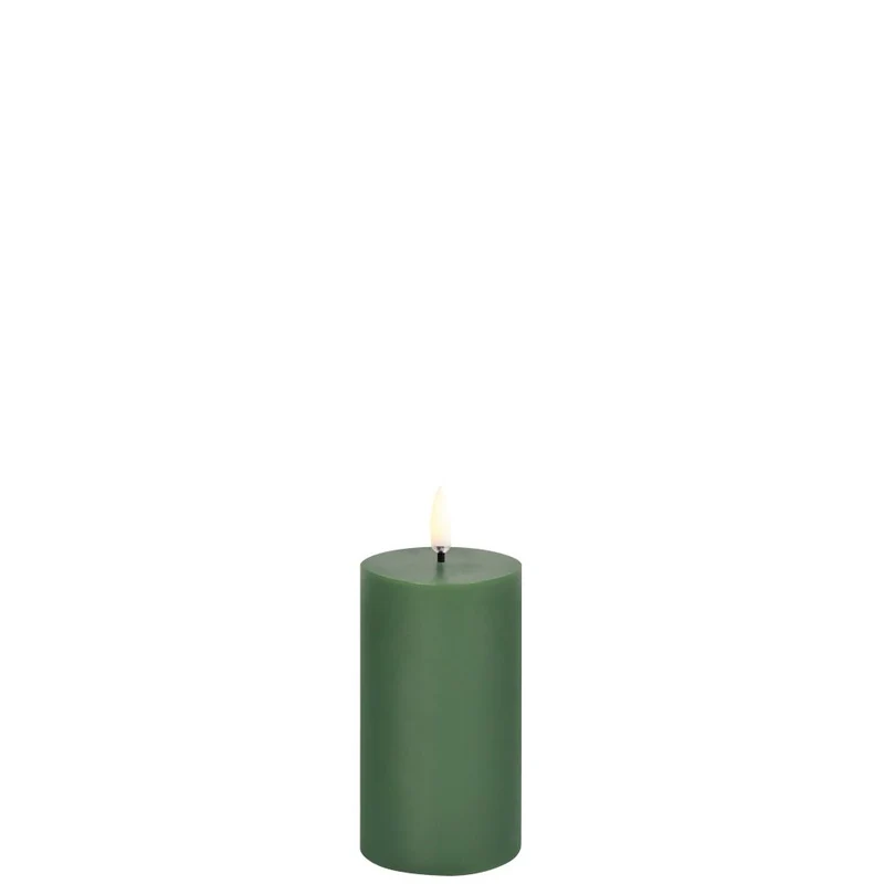Stumpenkerze LED Smooth Olive Green 5,8x10,1cm - Uyuni