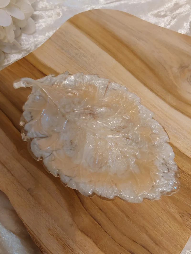 Blattschälchen aus Resin