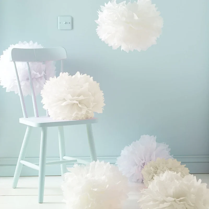 9er Set Pompons in weiß, rosa und crème