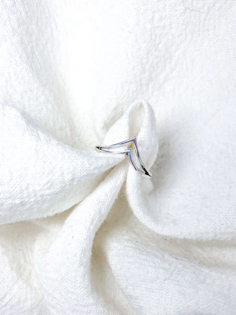 Pure Line Ring