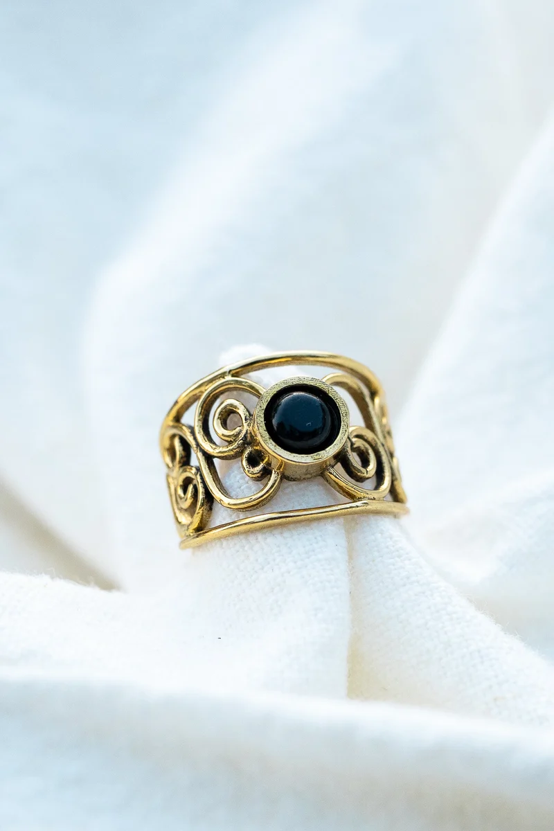 Messingring mit Edelstein