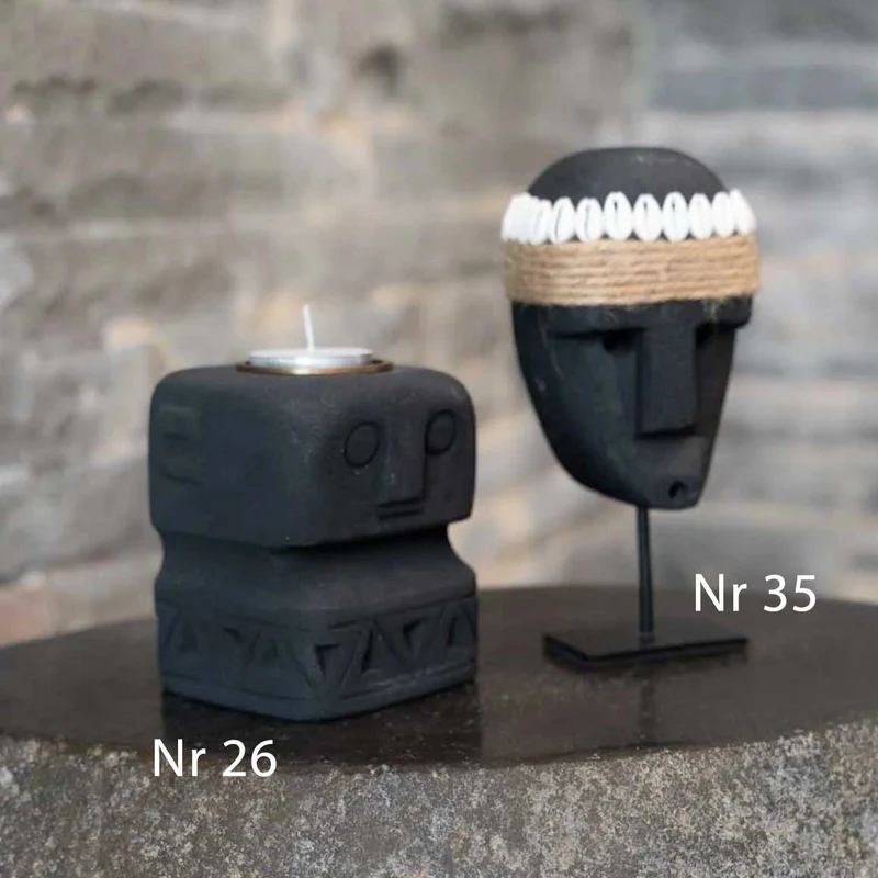 Teelichthalter mit Gesicht "Sumba Stone #26"