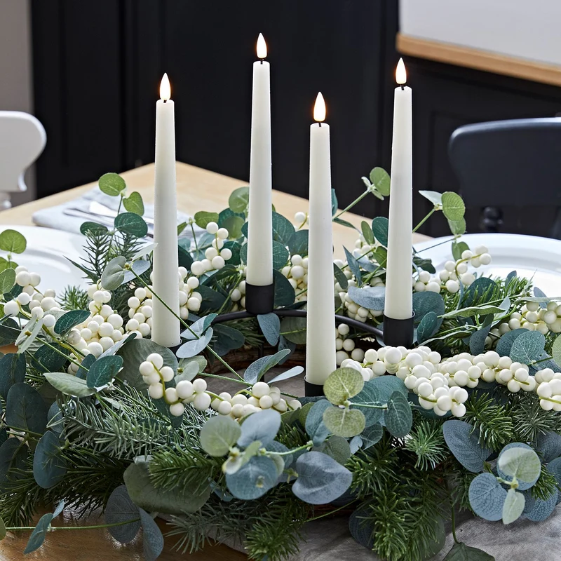 Kerzenständer Tischdeko mit 4 TruGlow® LED Stabkerzen Echtwachs inkl. Fernbedienung
